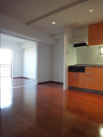 Living and room. ☆ LDK10.5 Pledge ☆