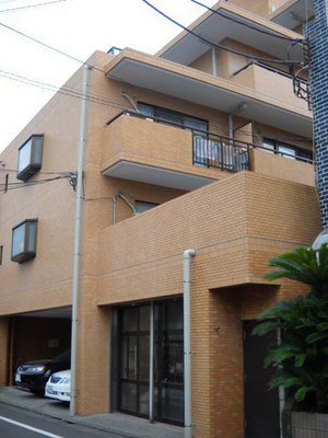 Entrance. appearance