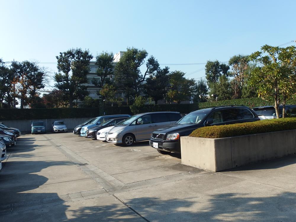 Parking lot. Parking available free