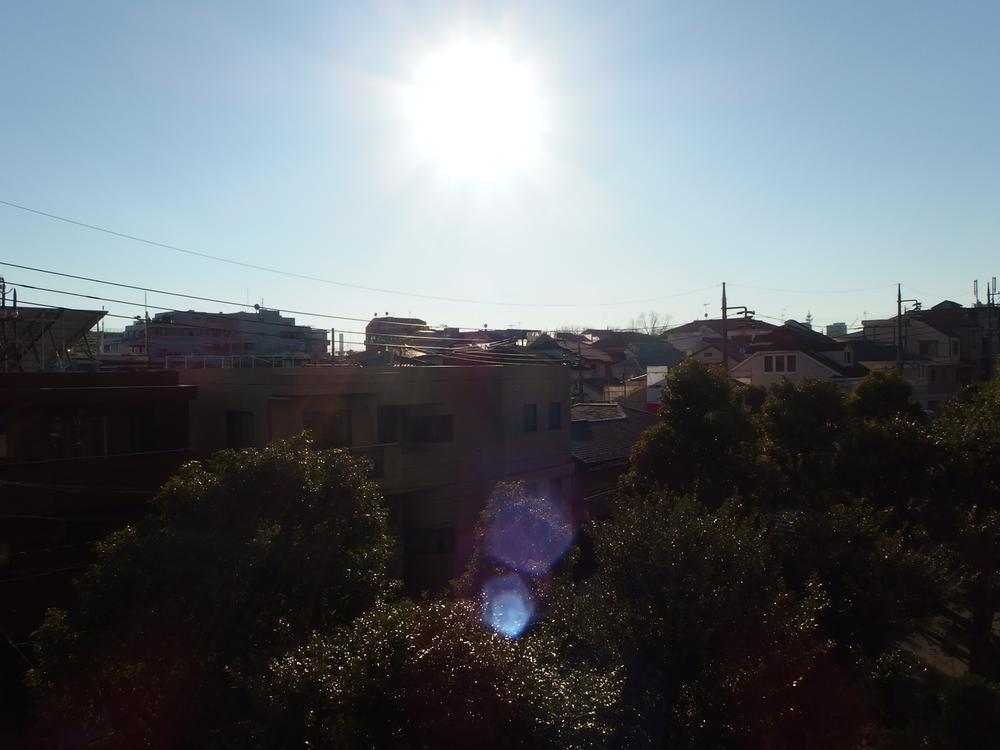 View photos from the dwelling unit. (2013 December shooting)