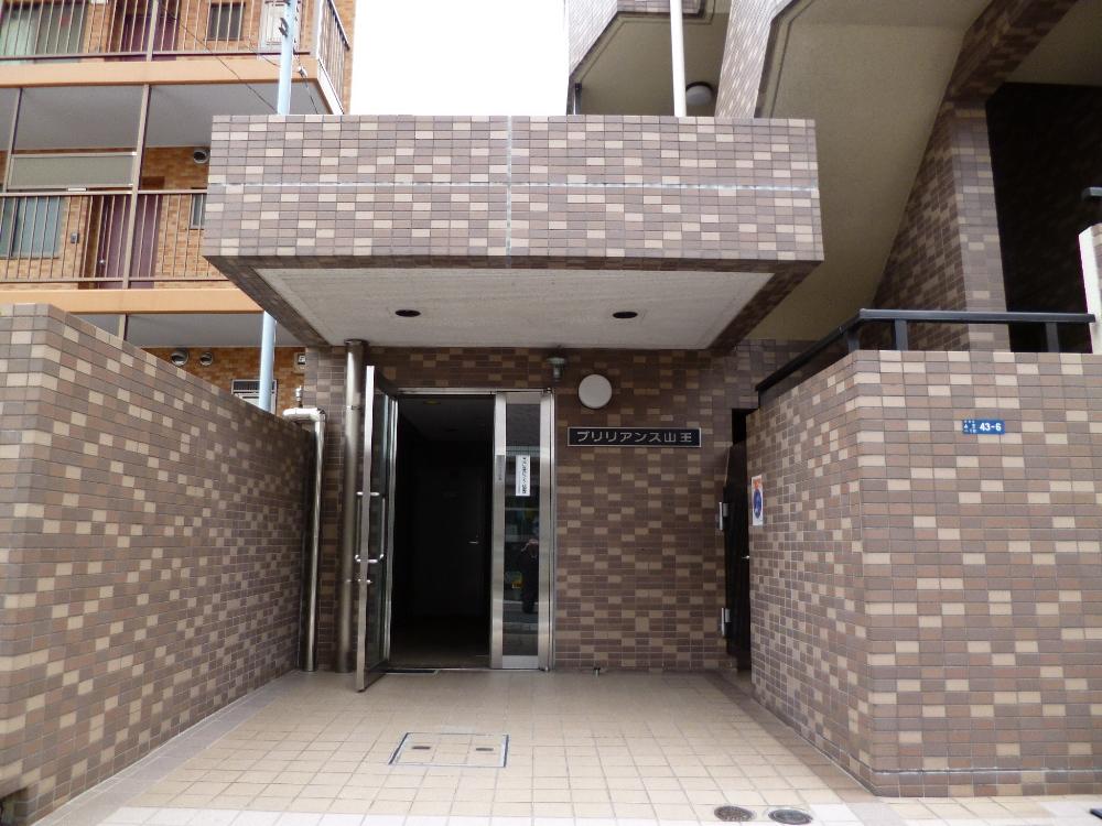 Local appearance photo. Local (April 2012) shooting