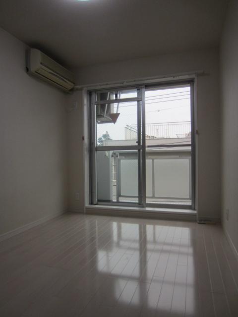 Non-living room. Western-style 5 tatami, Southwestward