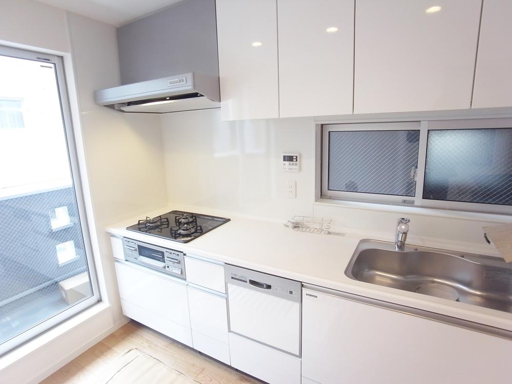 Same specifications photo (kitchen). Building construction cases