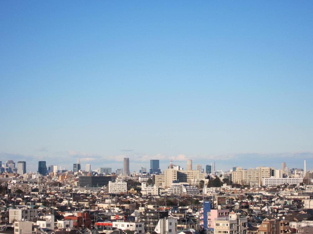 View photos from the dwelling unit. View from the site (December 2013) Shooting
