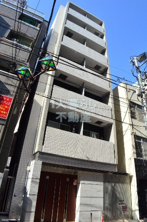 Building appearance. Kuo card for free