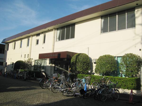 library. 850m to Ota Ward Tamagawa Library