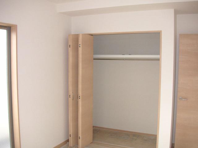 Receipt. Local (11 May 2013) Shooting