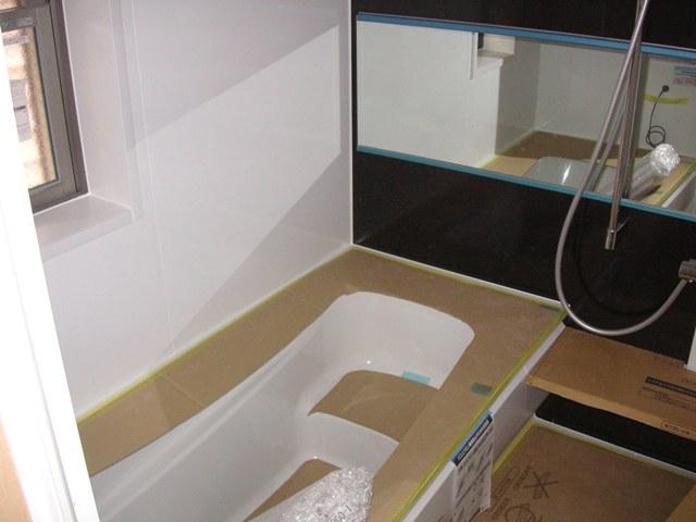 Bathroom. Local (11 May 2013) Shooting