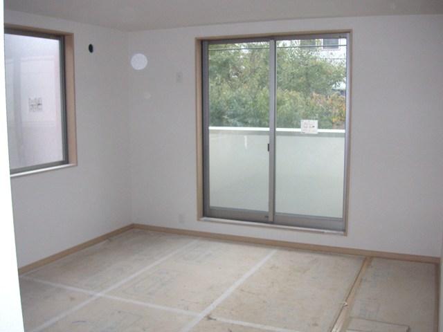 Living. Local (11 May 2013) Shooting