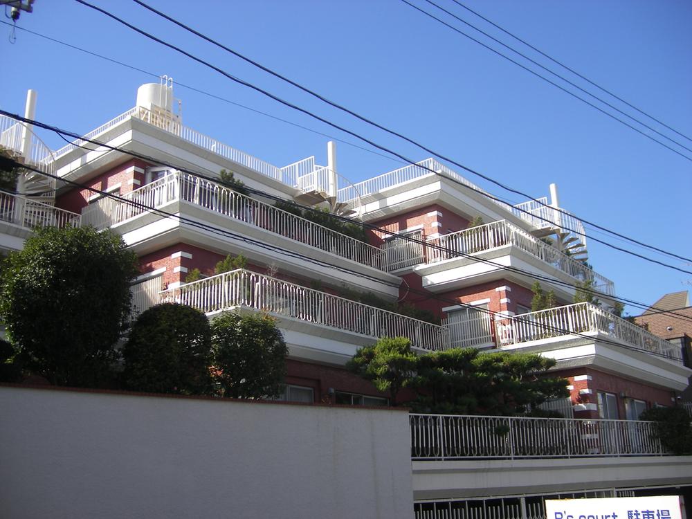 Local appearance photo. Local (11 May 2013) Shooting