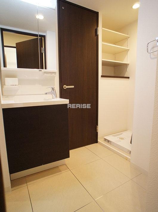 Wash basin, toilet. Dressing room with wash basin