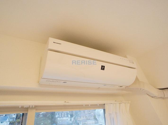 Cooling and heating ・ Air conditioning. ~ We propose your lifestyle ~ ◆ top floor, Roof dwelling unit with a balcony ◆ Full renovation ◆ All Western-style air-conditioned Installed ◆ Please, Please see.