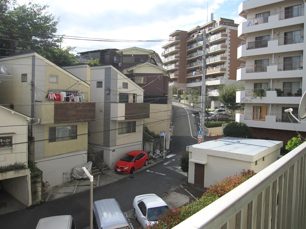 View photos from the dwelling unit. View from the site (October 2013) Shooting