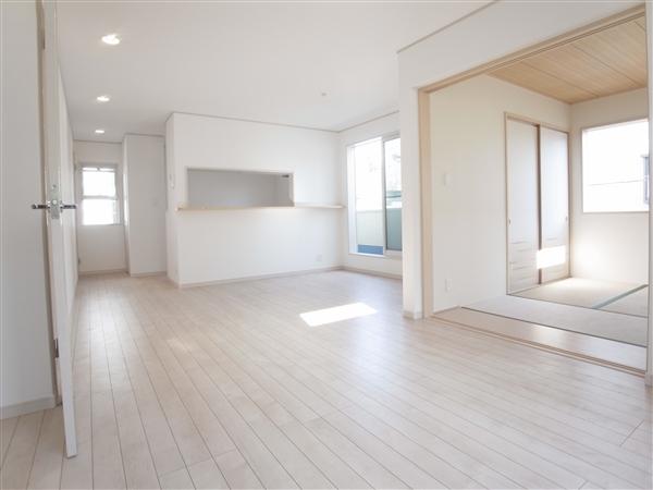 Living. Living 2013 / 03 shooting