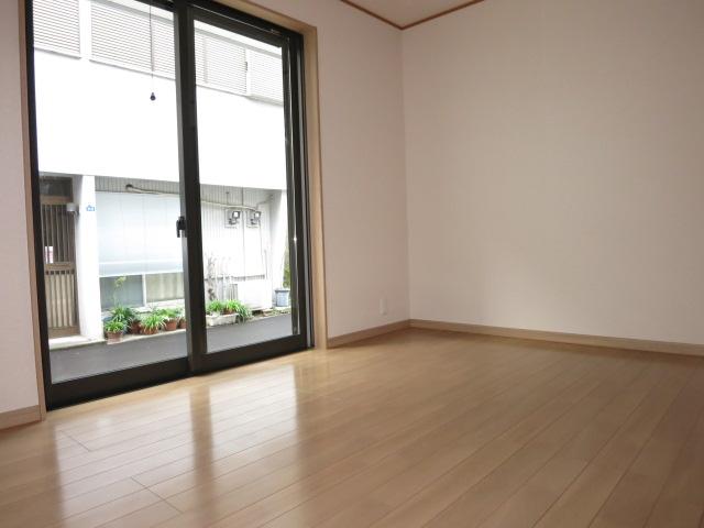 Non-living room. Building 2