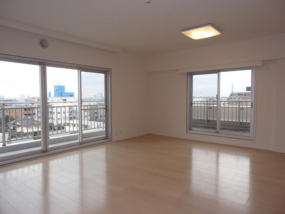 Living. Indoor (12 May 2013) Shooting