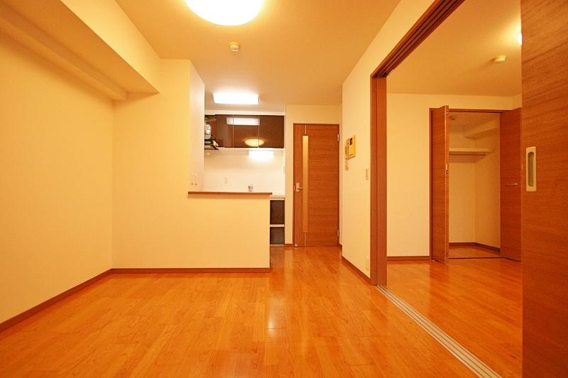 Living. Brown-based is the warmth atmosphere