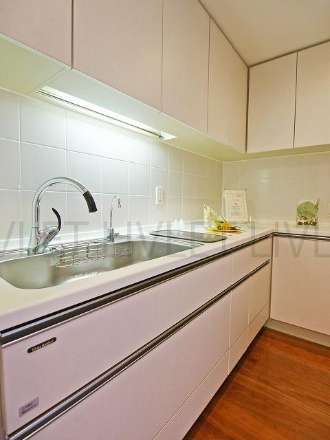 Same specifications photo (kitchen). Same specifications