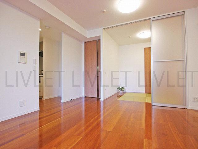 Same specifications photos (living). Same specifications