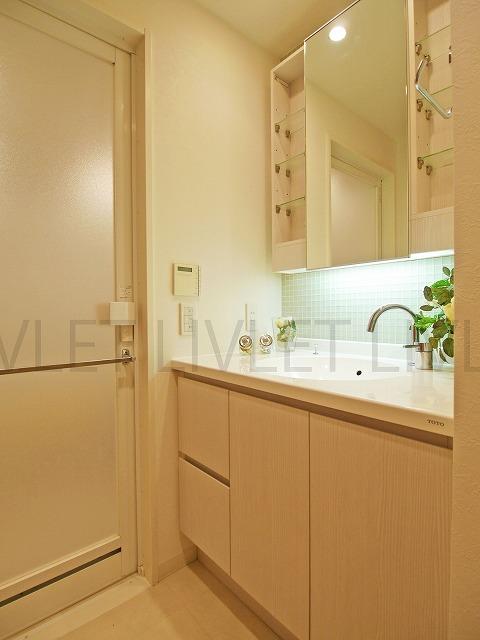 Same specifications photos (Other introspection). Same specifications