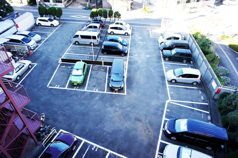 Parking lot. (November 2013) Shooting