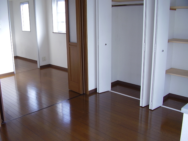 Receipt. Separate reference photograph