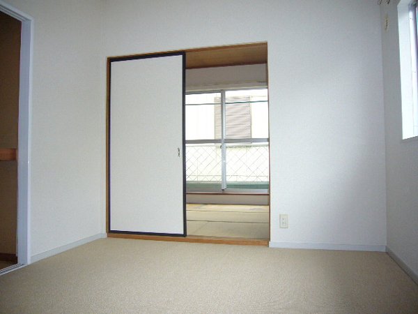 Living and room. Carpet of Western-style feel the warmth