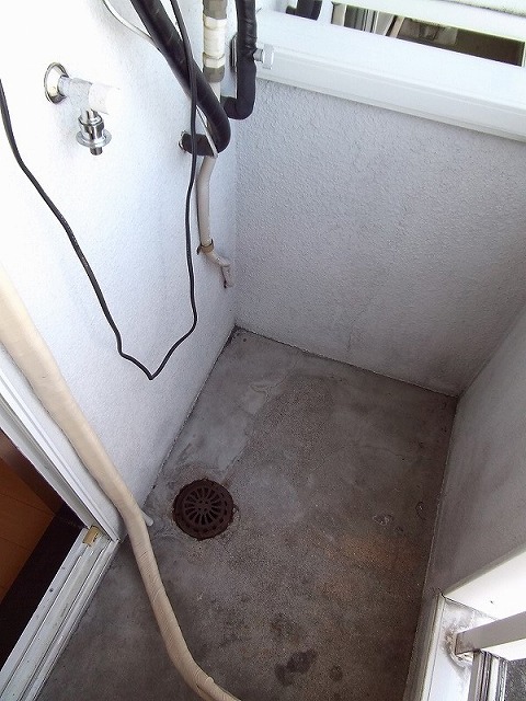 Balcony. Laundry Area