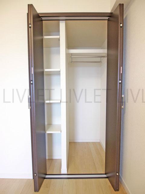 Receipt. Room (August 2013) Shooting