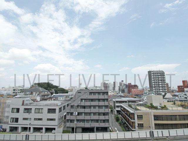 View photos from the dwelling unit. Local (August 2013) Shooting