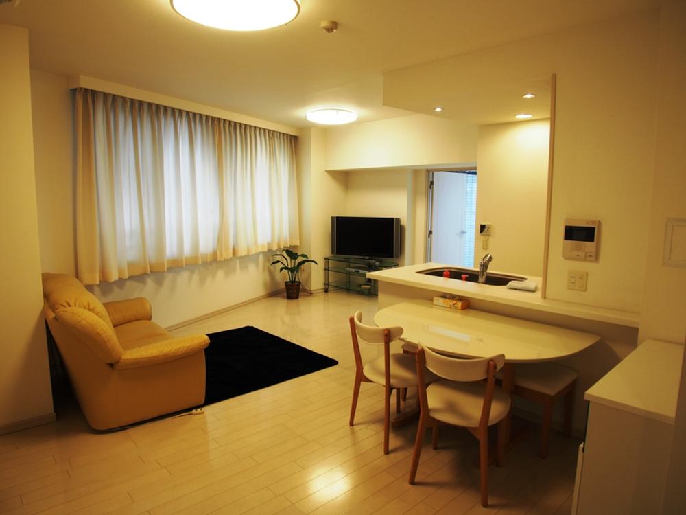 Living. Indoor (June 2013) Shooting ※ Furniture, etc. are not included in the sale price.