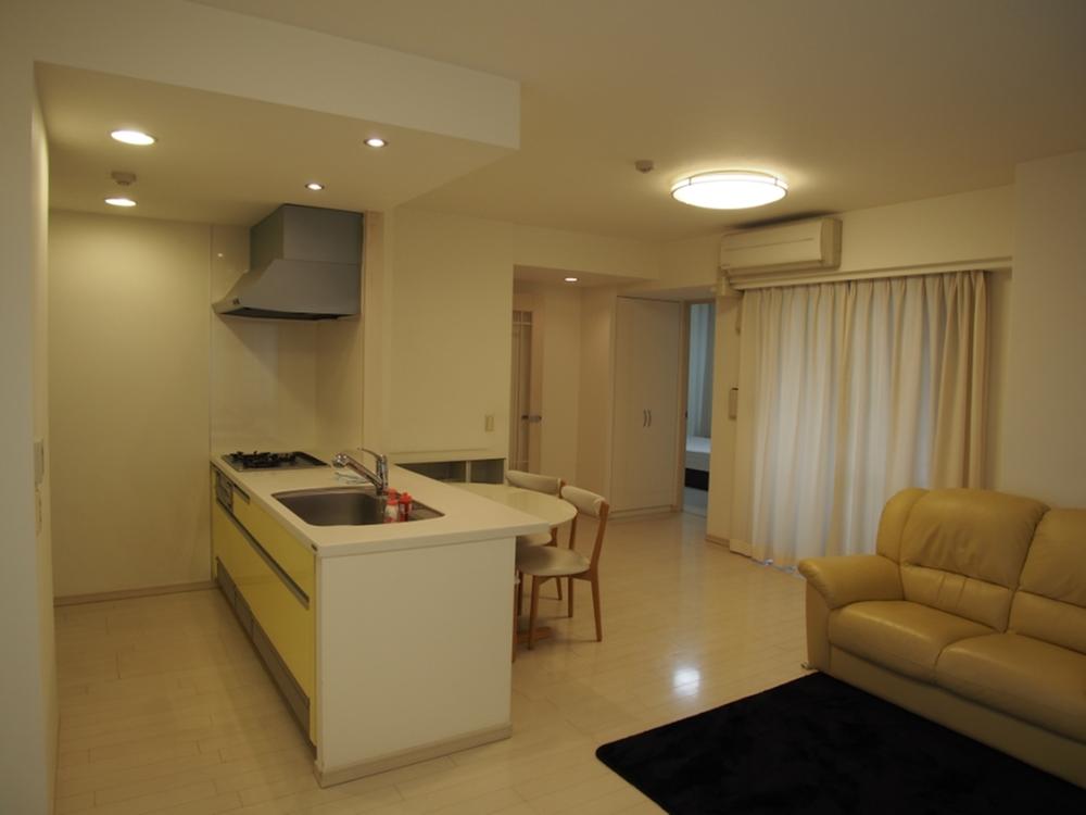 Living. Indoor (June 2013) Shooting ※ Furniture, etc. are not included in the sale price.