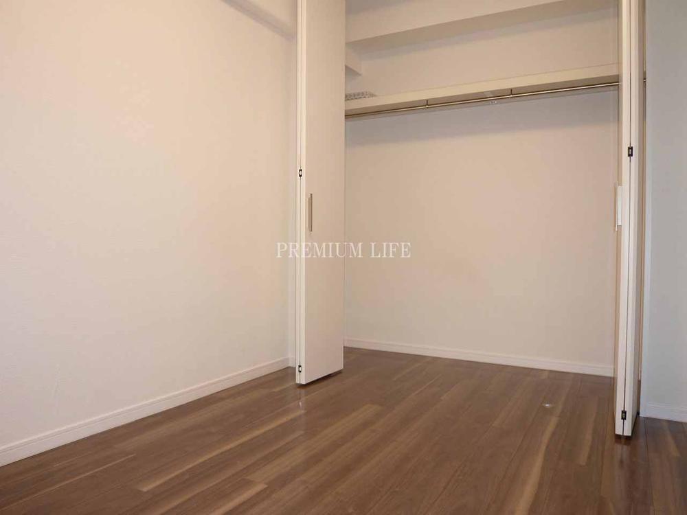 Receipt.  [closet] Installed a large closet.