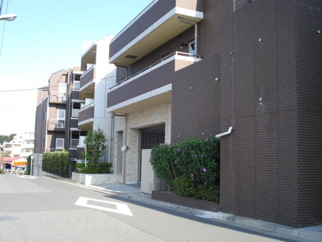 Local appearance photo