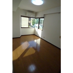 Bath. Bus: with bathroom drying function