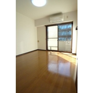 Washroom. Independent wash basin ・ Indoor Laundry Storage