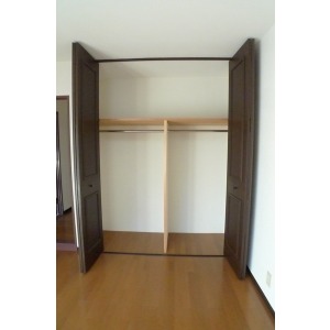 Living and room. Western-style about 6.9 tatami: You go out on the balcony also from Western-style