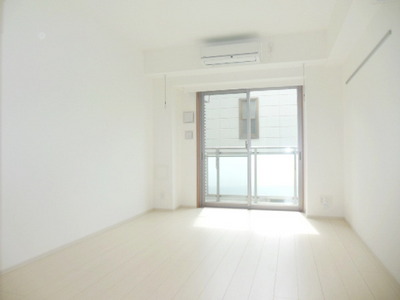 Other room space. Space spacious available in 8.5 Pledge