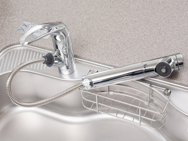 Kitchen.  [Water purifier integrated mixing faucet] Easy adjustment of the flow rate and temperature of the hot water in the operation of a single lever. Switching to clean water is also one-touch. The head drawer specification, It is also useful for cleaning the sink.