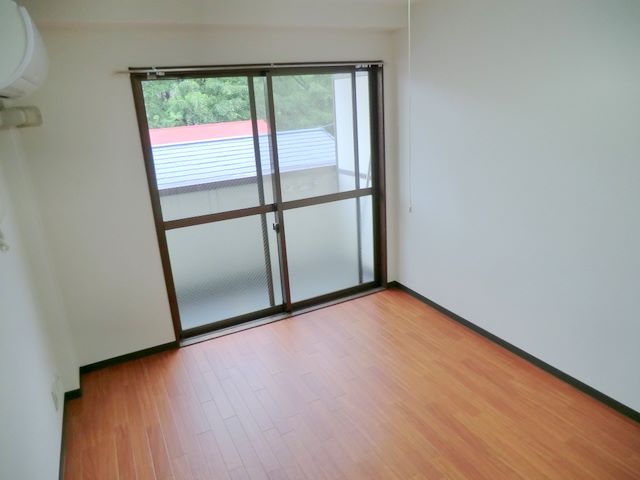 Living and room. Reference photograph Another room