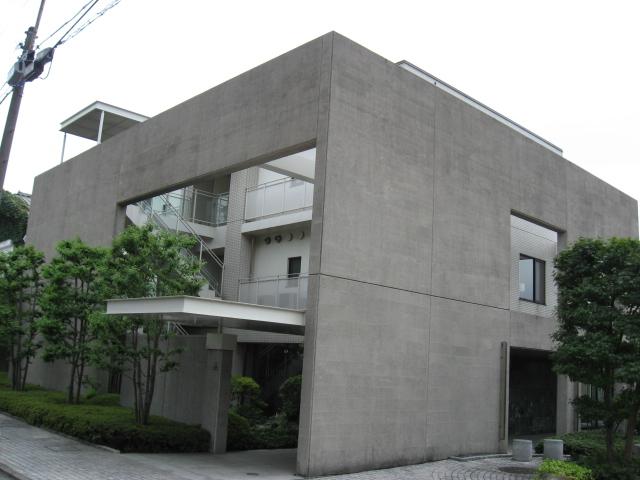 Local appearance photo. Design highly modern look