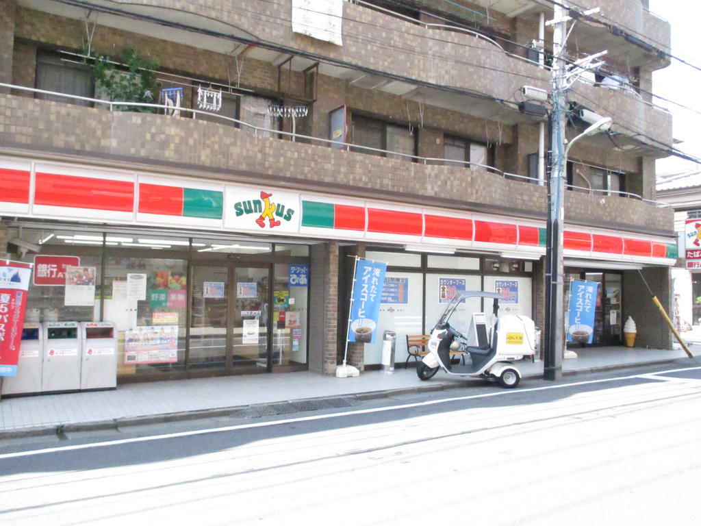 Convenience store. Thanks Nishirokugo 1-chome to (convenience store) 296m