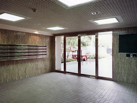 Entrance.  [Management good criteria is in the e-mail BOX! ] Public notice is not messy and are well managed.