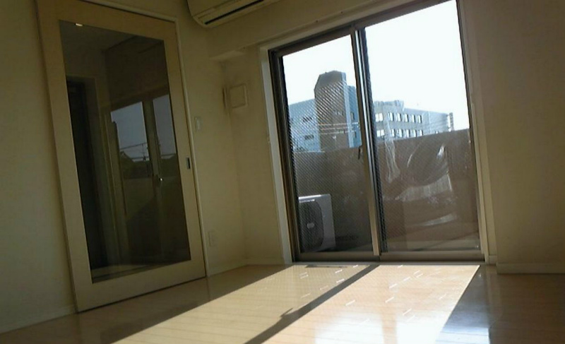 Living and room. Corner room two-sided lighting