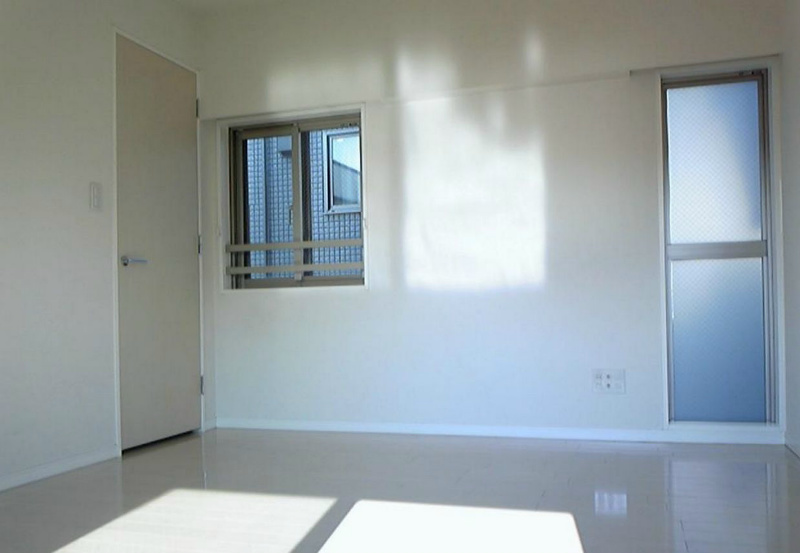 Other room space. Quiet because it does not face the main street