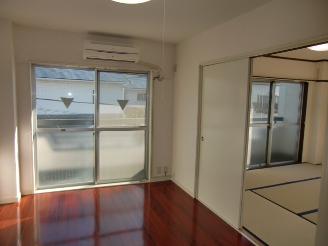 Living and room. A feeling of opening is a bright room.