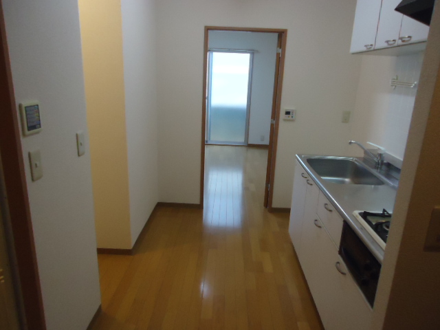 Kitchen. Spread of kitchen