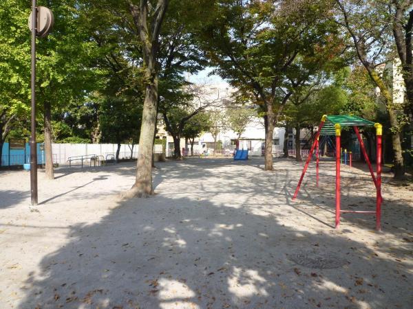 park. 200m to the children's park