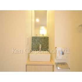 Washroom. Shoot the same type the fifth floor of the room. Specifications may be different.