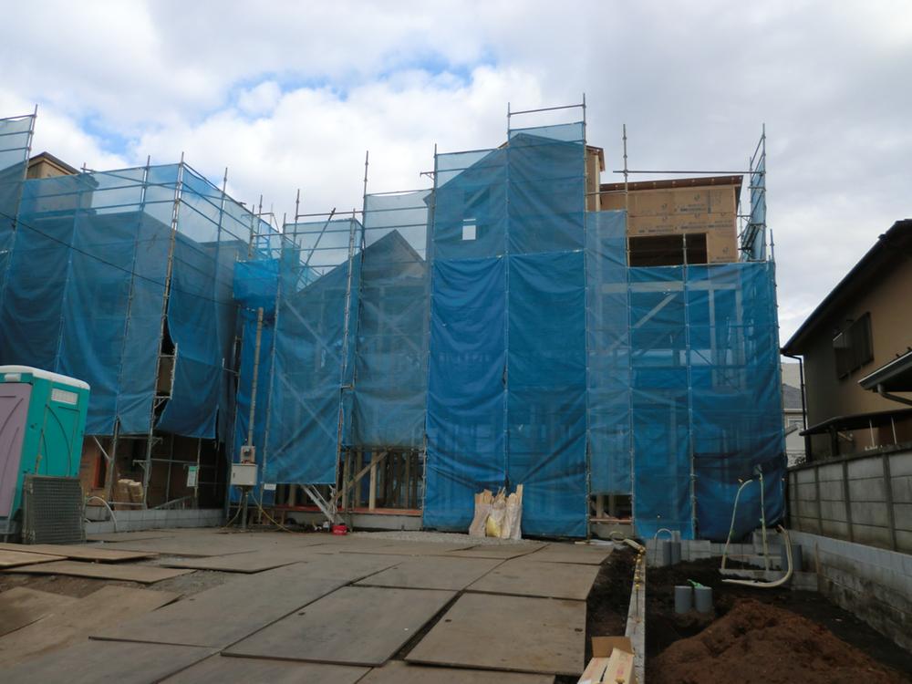 Local appearance photo. Local (12 May 2013) Shooting